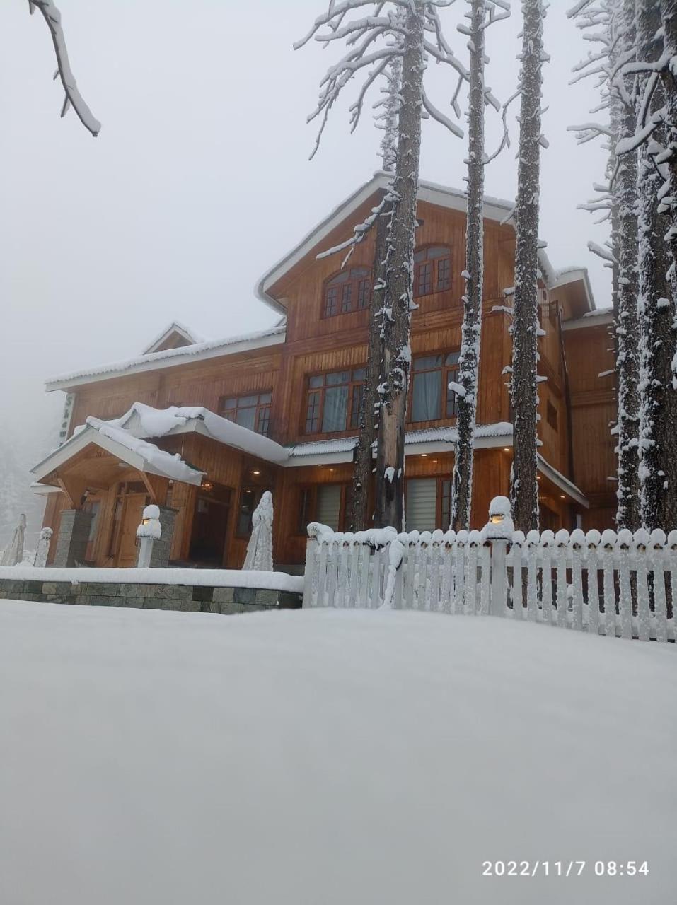 Shaw Inn By Stay Pattern Gulmarg Ngoại thất bức ảnh