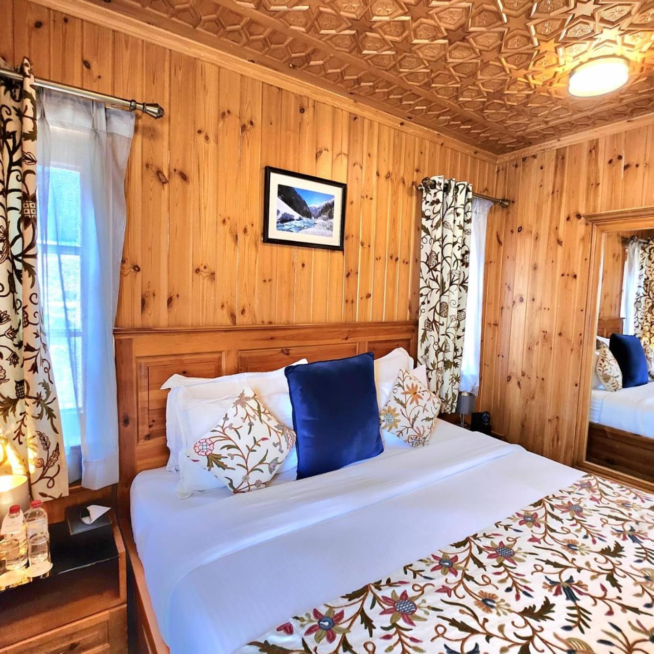 Shaw Inn By Stay Pattern Gulmarg Ngoại thất bức ảnh