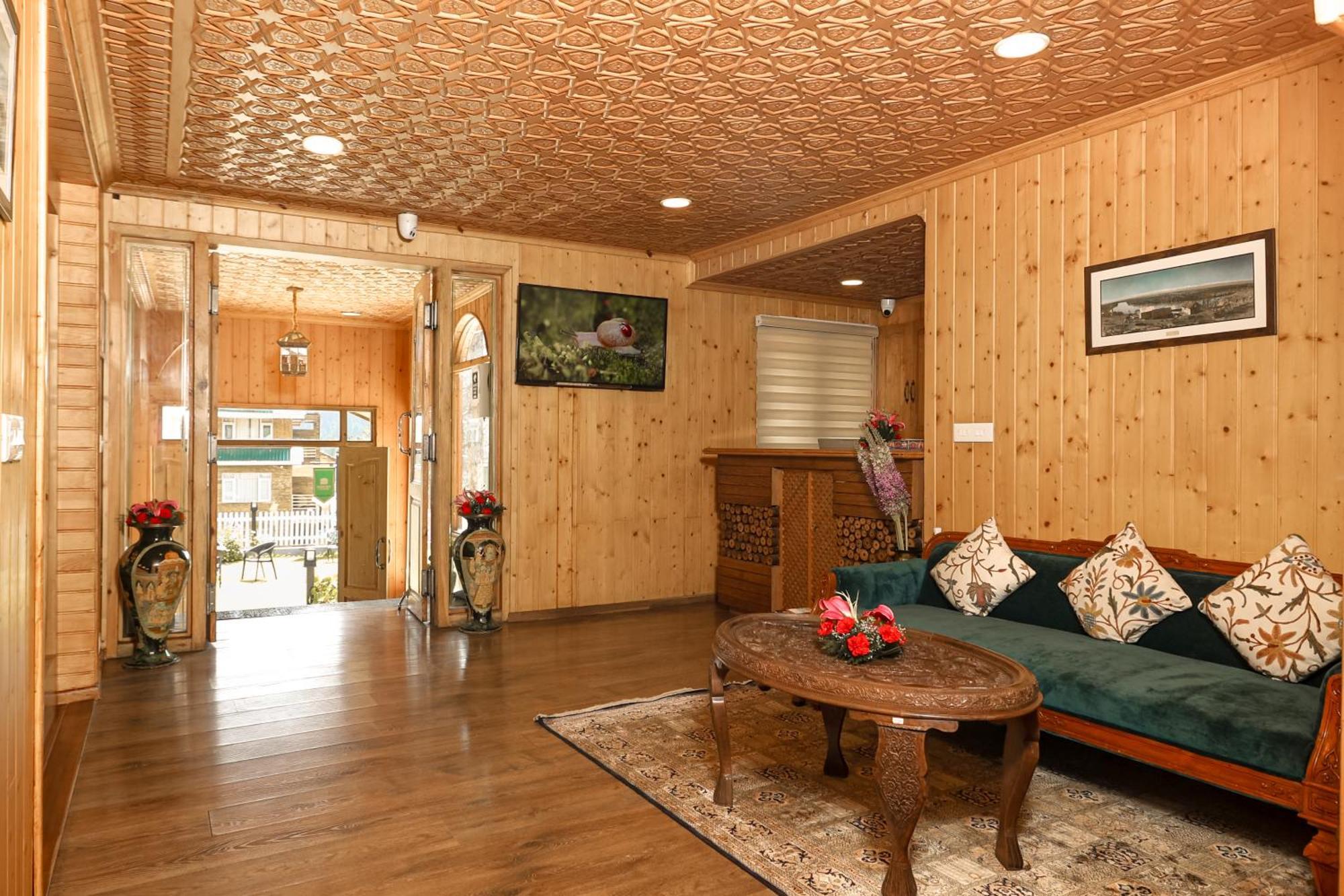 Shaw Inn By Stay Pattern Gulmarg Ngoại thất bức ảnh